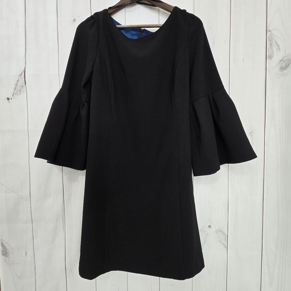 Laundry by Shelli Segal Black Bell Sleeve Dress